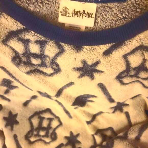 Wizarding World Womens 2-Piece Harry Potter Fleece Jogger Lounge Set, XL… - Picture 7 of 11